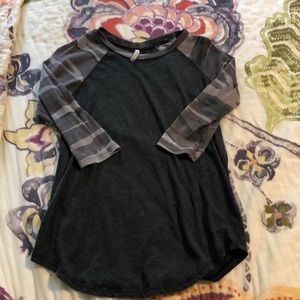 Z supply camo baseball tee 💕